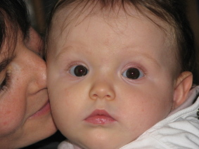 Mum_kiss_me